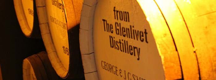 Glenlivet produit un whisky aux arômes boisés.