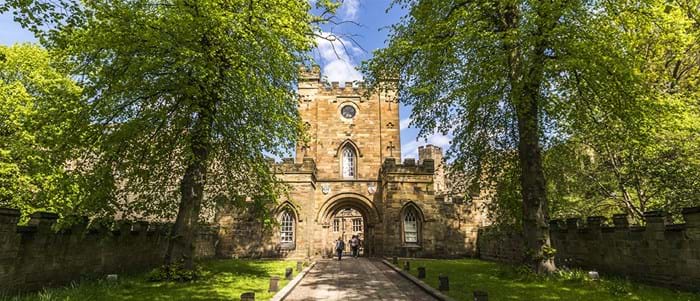 De poort van Durham Castle