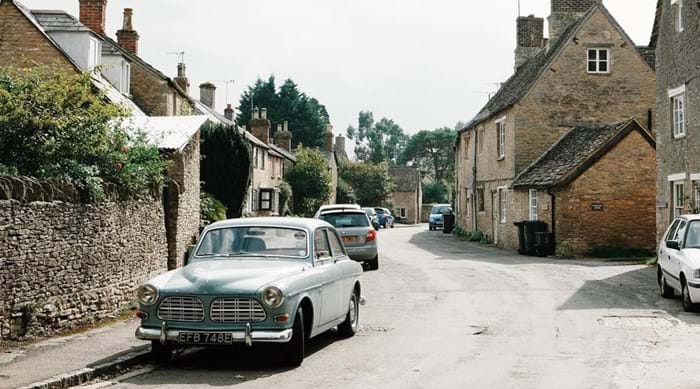 Le village de Bampton dans l'Oxfordshire – Downton Village dans la série