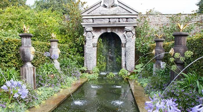 La fontaine dans les jardins du château d’Arundel