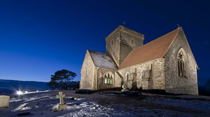 L’église romantique Sainte-Marthe près de Guildford dans les Surrey Hills