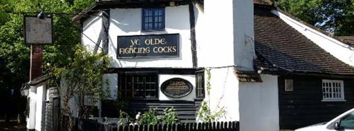 Pubs-en-Angleterre-Ye-Olde-Fighting-Cocks
