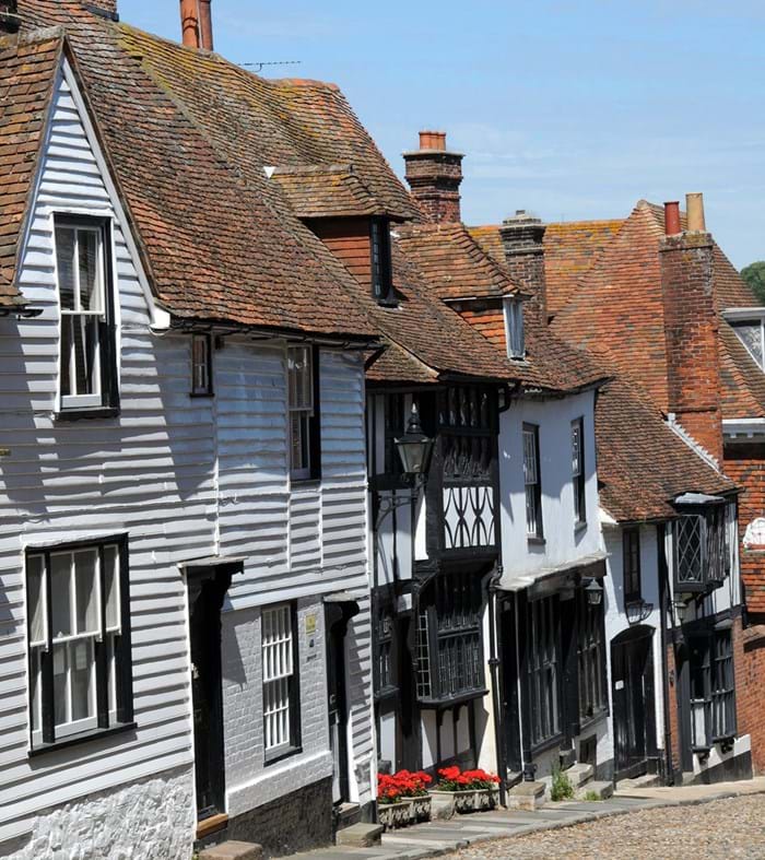 Historische huizen in het pitoreske Rye in East Sussex waar je veel antiek en kunst kunt shoppen 