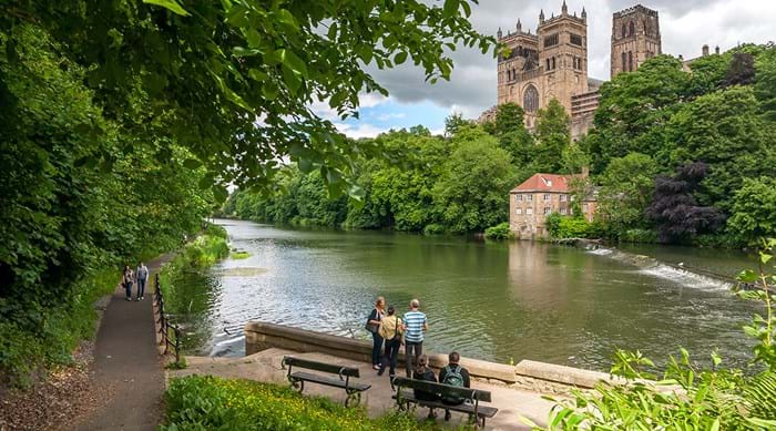 Une jolie balade le long de la rivière Wear, en contre-bas de la cathédrale de Durham.